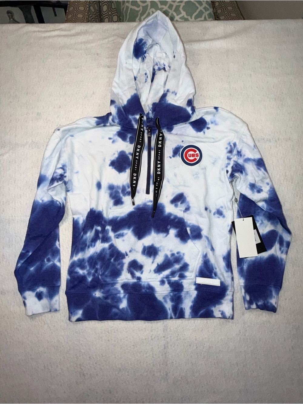 Chicago cubs DKNY Women’s Tye Dye hoodie NWT